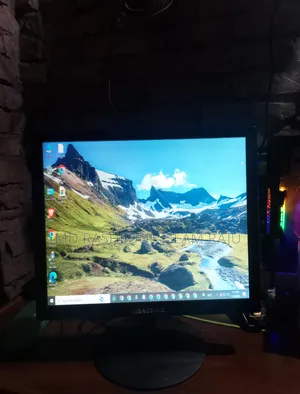 Desktop Computer 8GB Intel Core 2 Duo HDD+SSD 1T