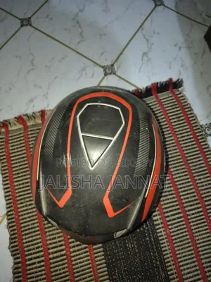 হেলমেট বিক্রয়ের জন্য