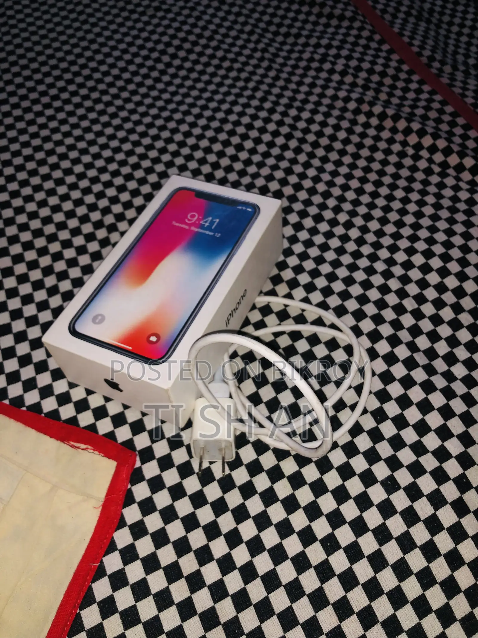 New Apple iPhone X 256 GB Black