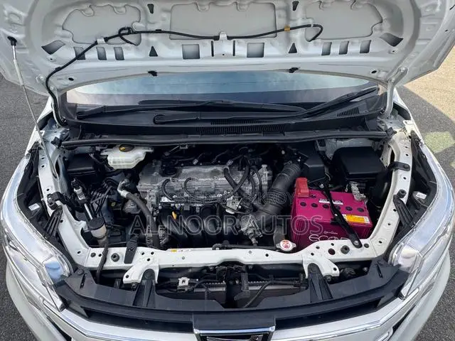 Toyota Noah 2021 White