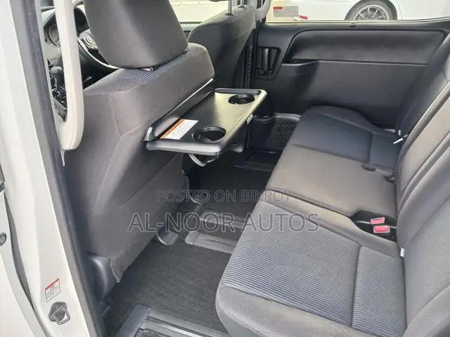 Toyota Noah 2021 White