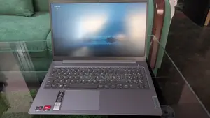Laptop Lenovo Ideapad 3 8GB AMD Ryzen 5 SSD 512GB
