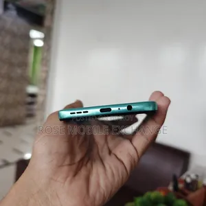 মোটোলোরা ১২৮ জিবি