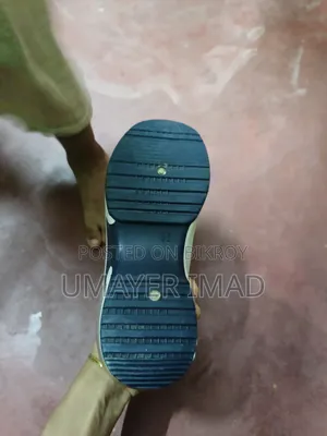 Wanna Sell Shoes