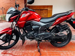 হোন্ডা সিবি ২০১৮ রেড