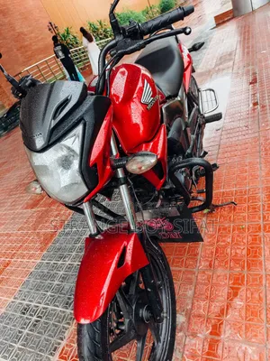 Honda CB 2018 Red