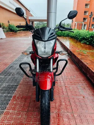 Honda CB 2018 Red