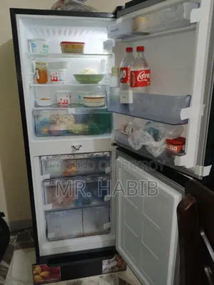 Singer Refrigerator | FBDS225 | 215 L | Black