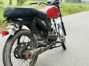 Yamaha 2008 Red