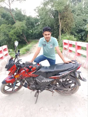 টিভিএস ২০১০ রেড