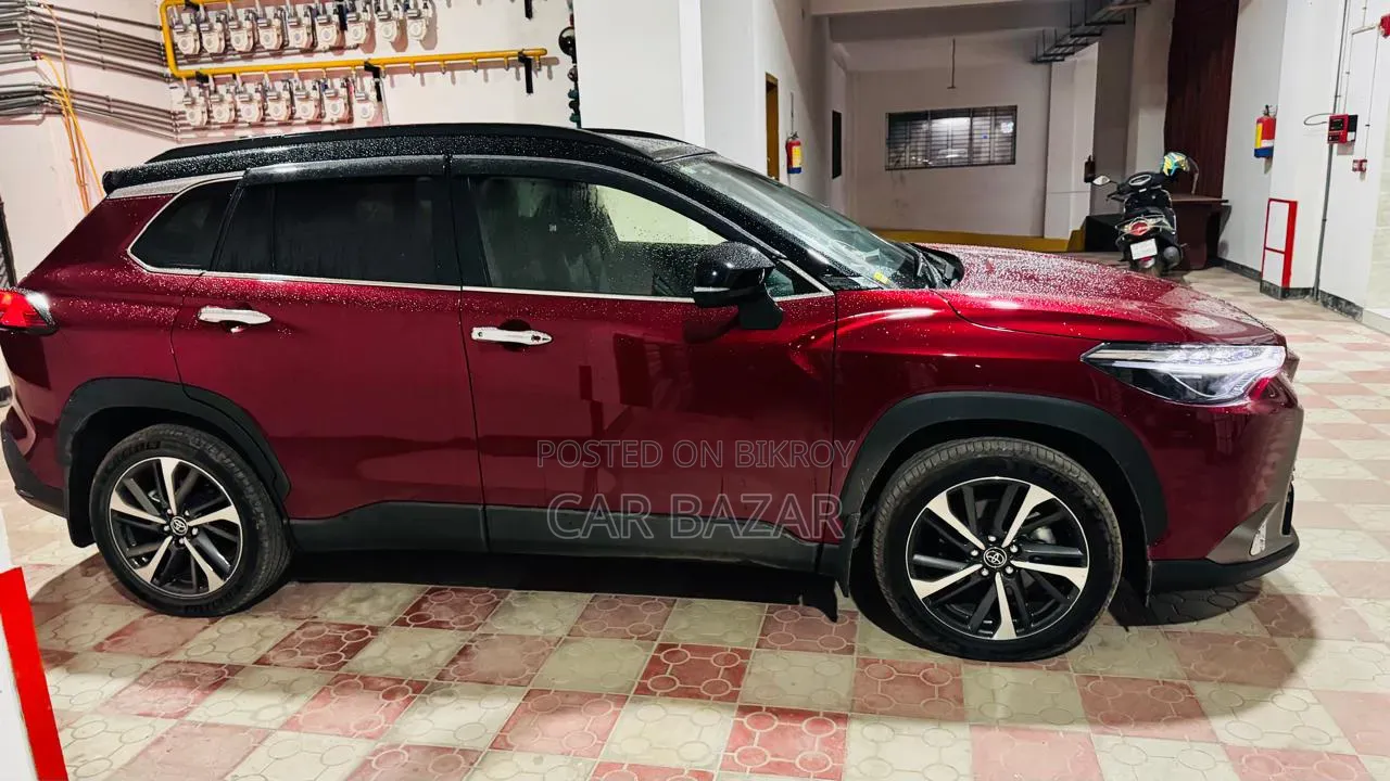 Toyota Corolla Cross L 2WD 2024 Maroon