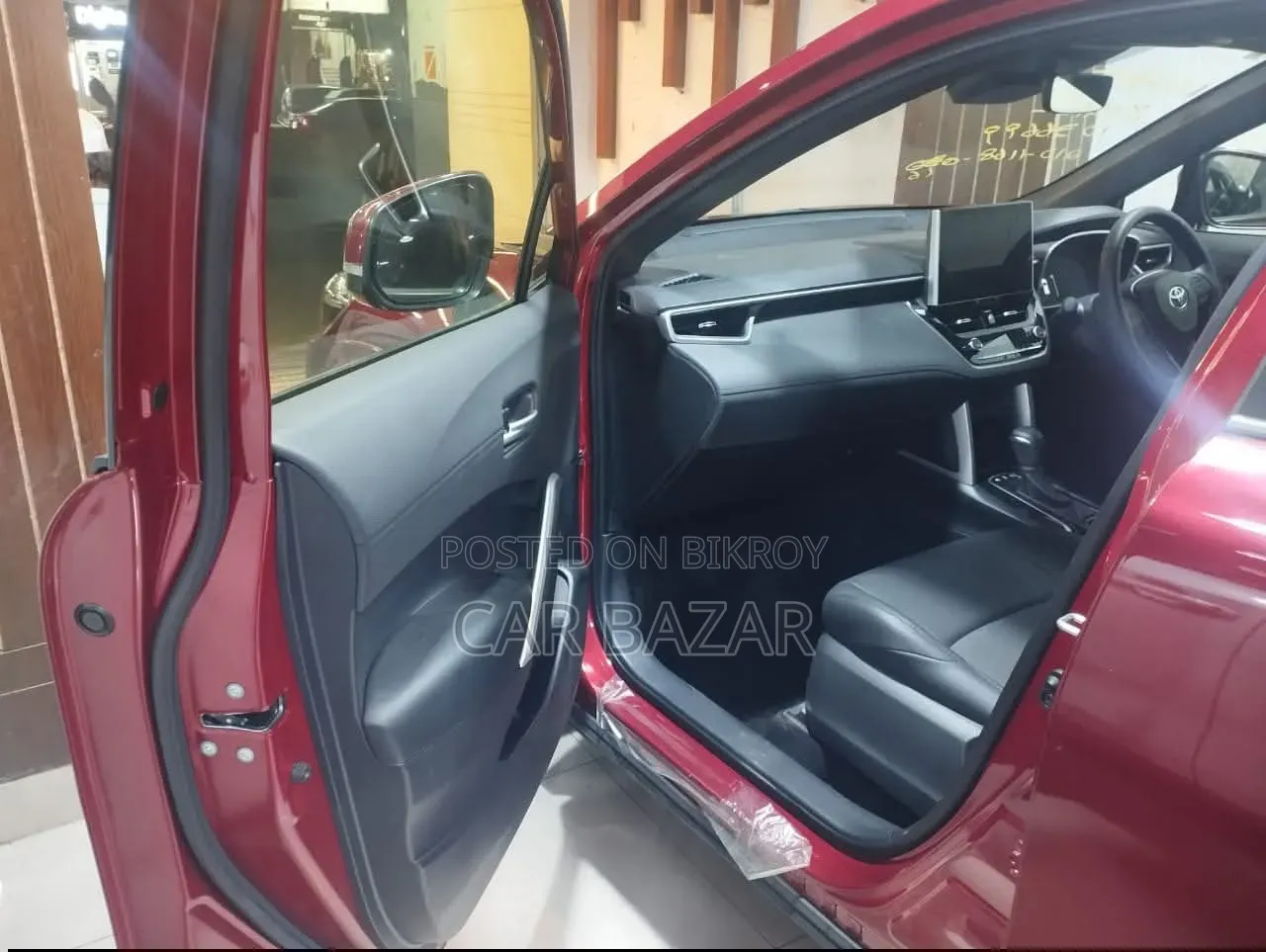 Toyota Corolla Cross L 2WD 2024 Maroon