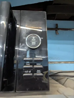 Walton Black Colour Glass Door Micro-Oven 30 Ltr.