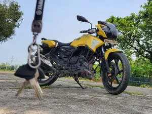 টিভিএস আপাচে ১৮০ আরটিআর ২০১১ হলুদ