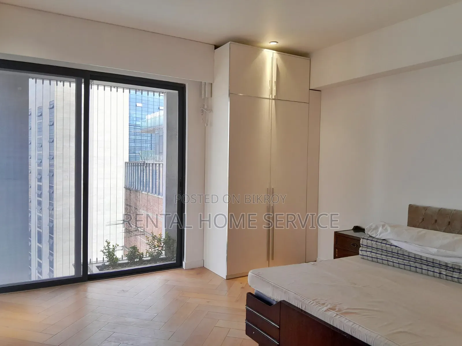 3 Bedroom Apartment in Semi Furnished for Rent