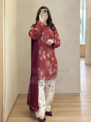 স্কিন প্রিন্টযুক্ত সুতি পোশাক