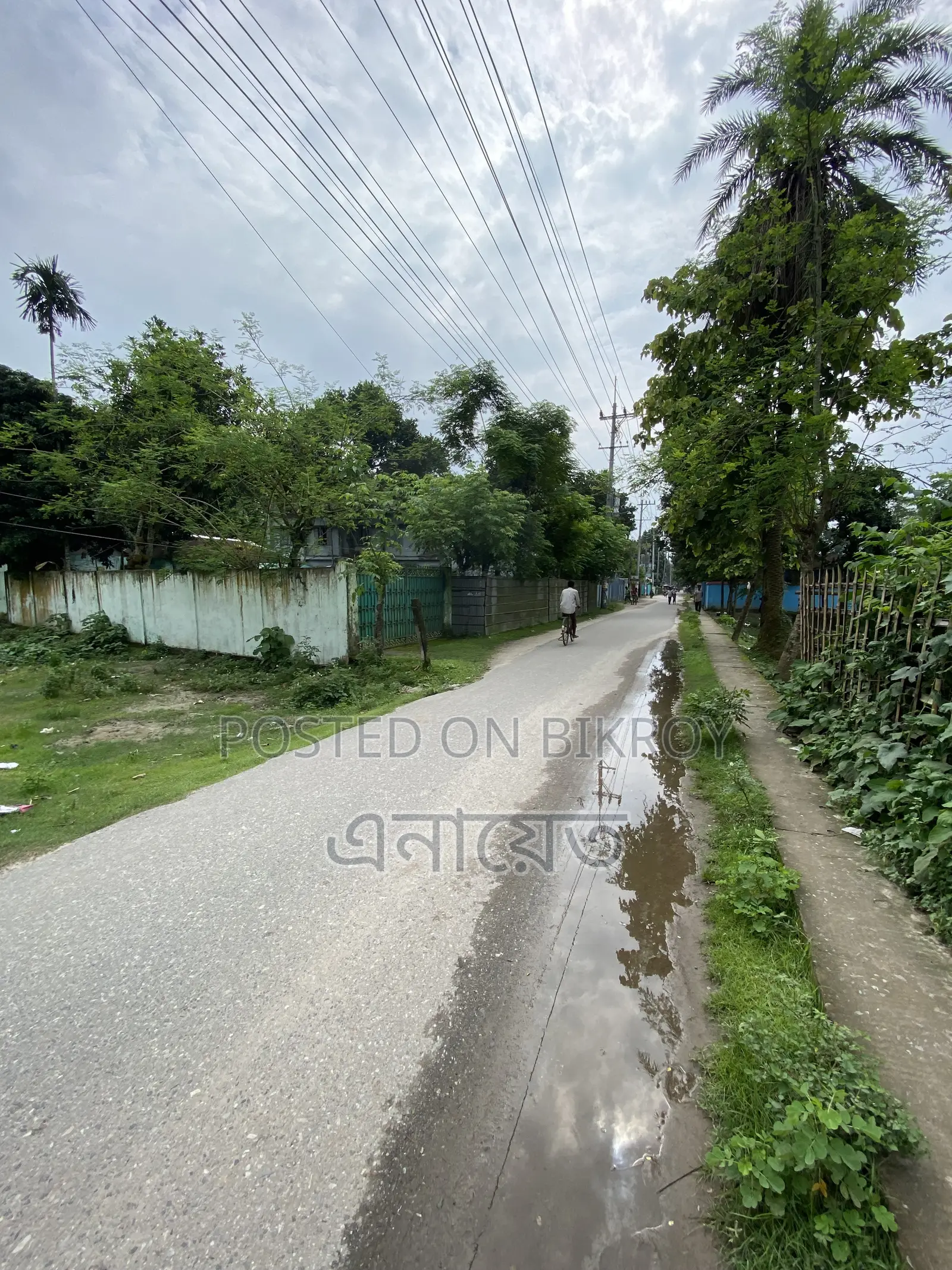 নীলফামারীর ডাকবাংলো সড়কে জমি বিক্রয়