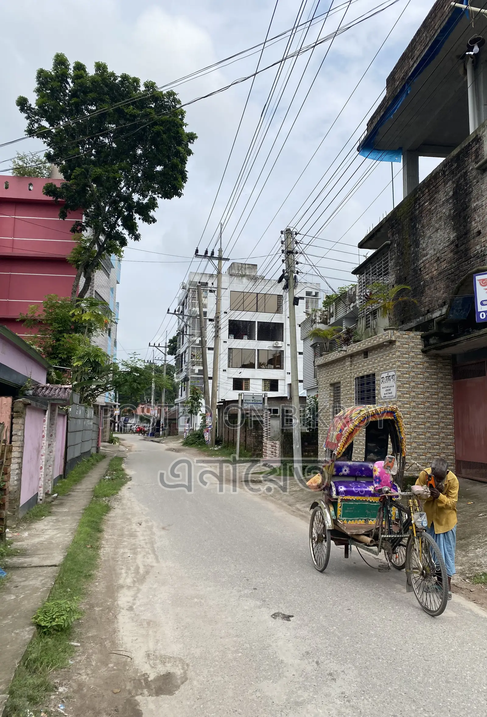 নীলফামারীর ডাকবাংলো সড়কে জমি বিক্রয়