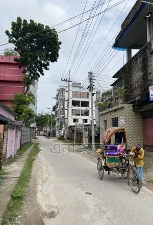 নীলফামারীর ডাকবাংলো সড়কে জমি বিক্রয়