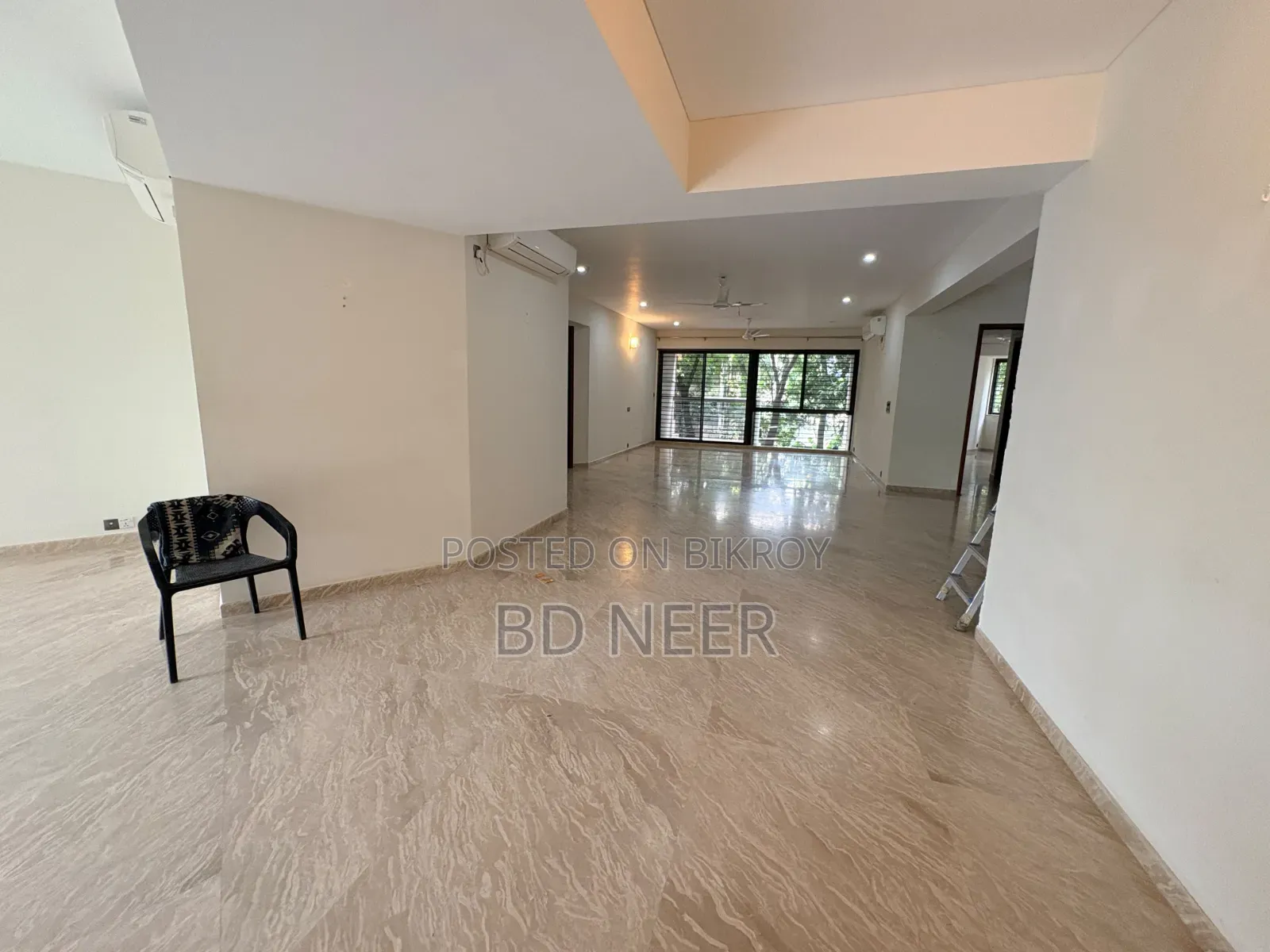 গুলশানে ফার্নিশড ৪ বেডরুমের অ্যাপার্টমেন্ট ভাড়া