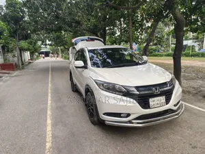 Honda Vezel 2014 White