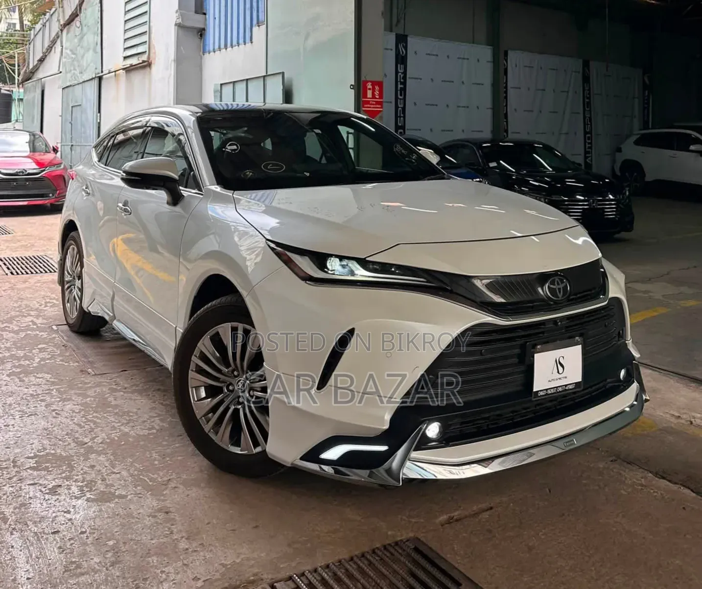 Toyota Harrier 2.0 2020 White