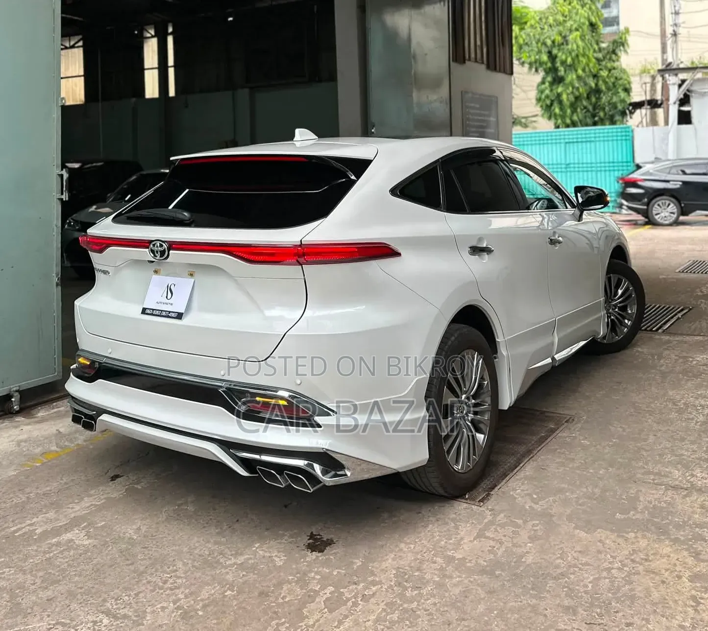 Toyota Harrier 2.0 2020 White