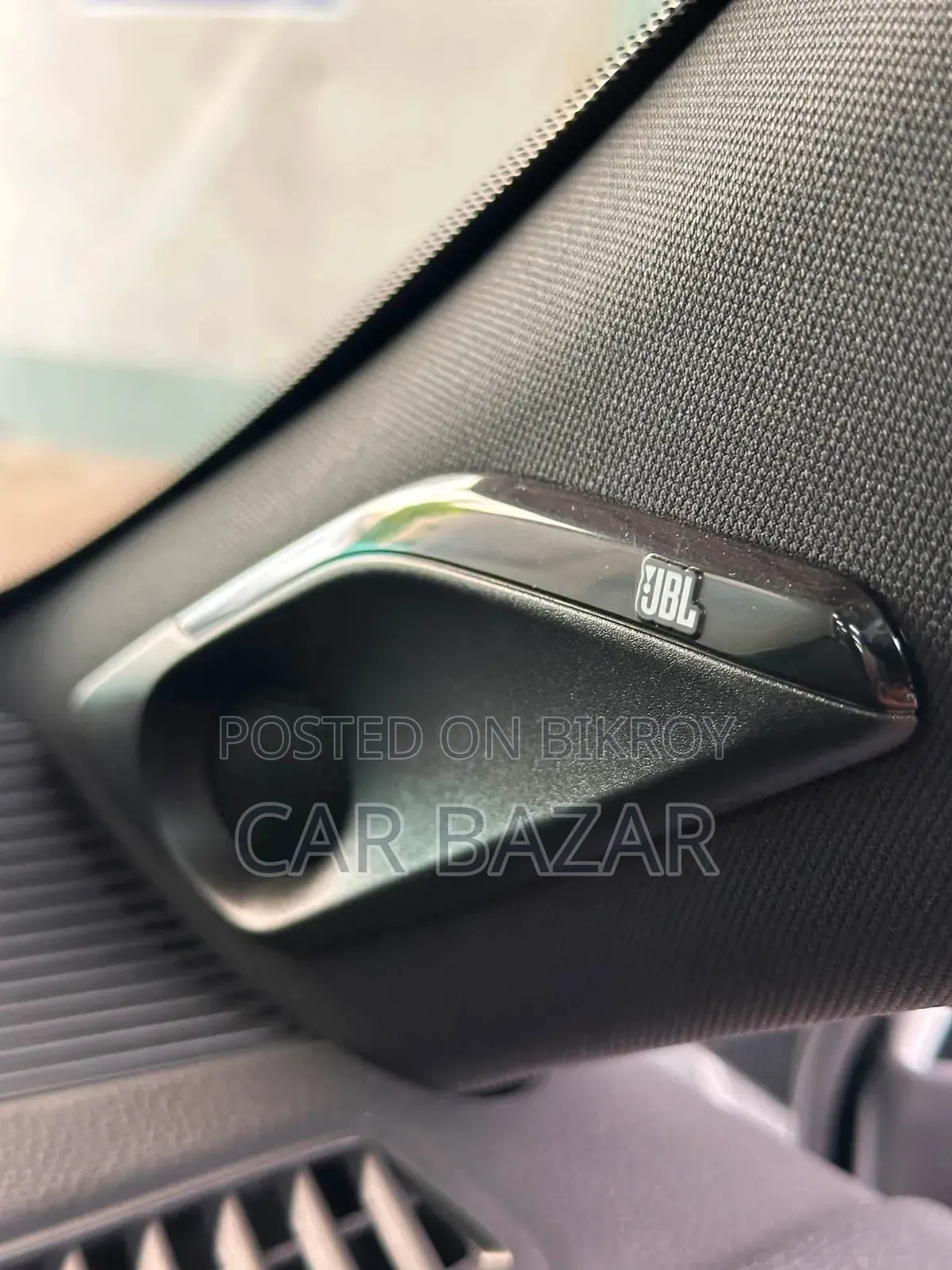 Toyota Harrier 2.0 2020 White