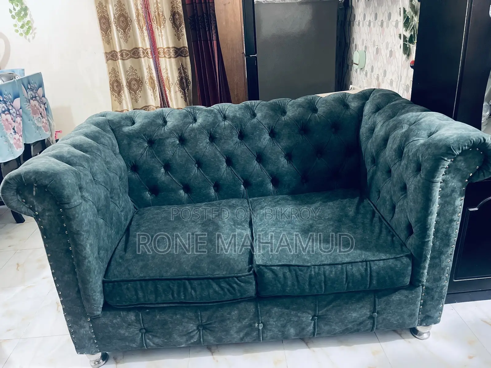 ভেলভেট সোফা দুই সেট