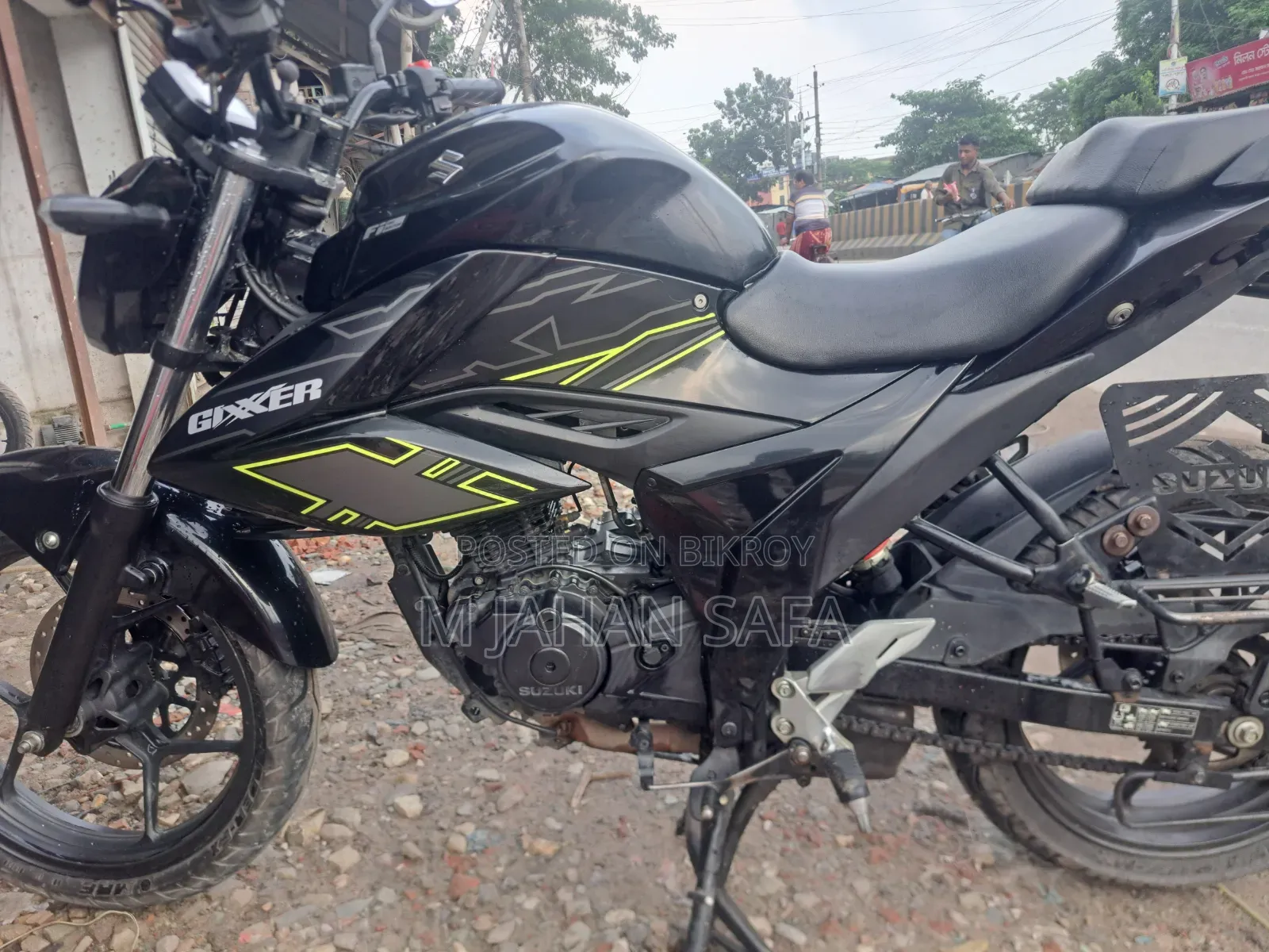 সুজুকি জিক্সার ২০২৫ ব্ল্যাক