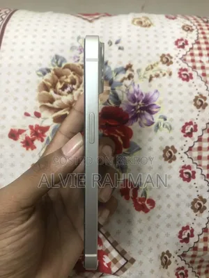 অ্যাপল আইফোন ১৩ ১২৮ জিবি হোয়াইট
