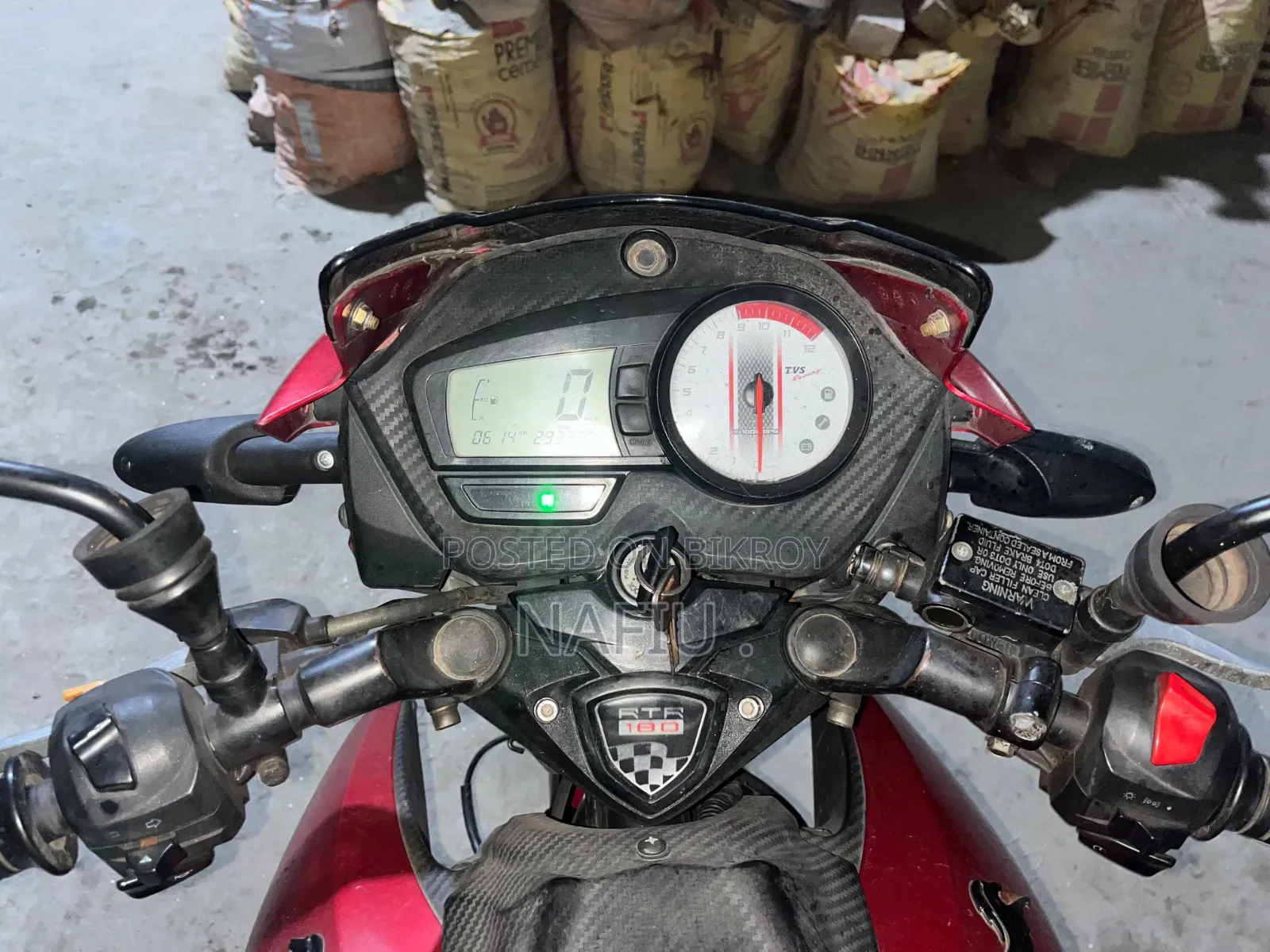TVS Apache RTR 160 2V 2021 Red