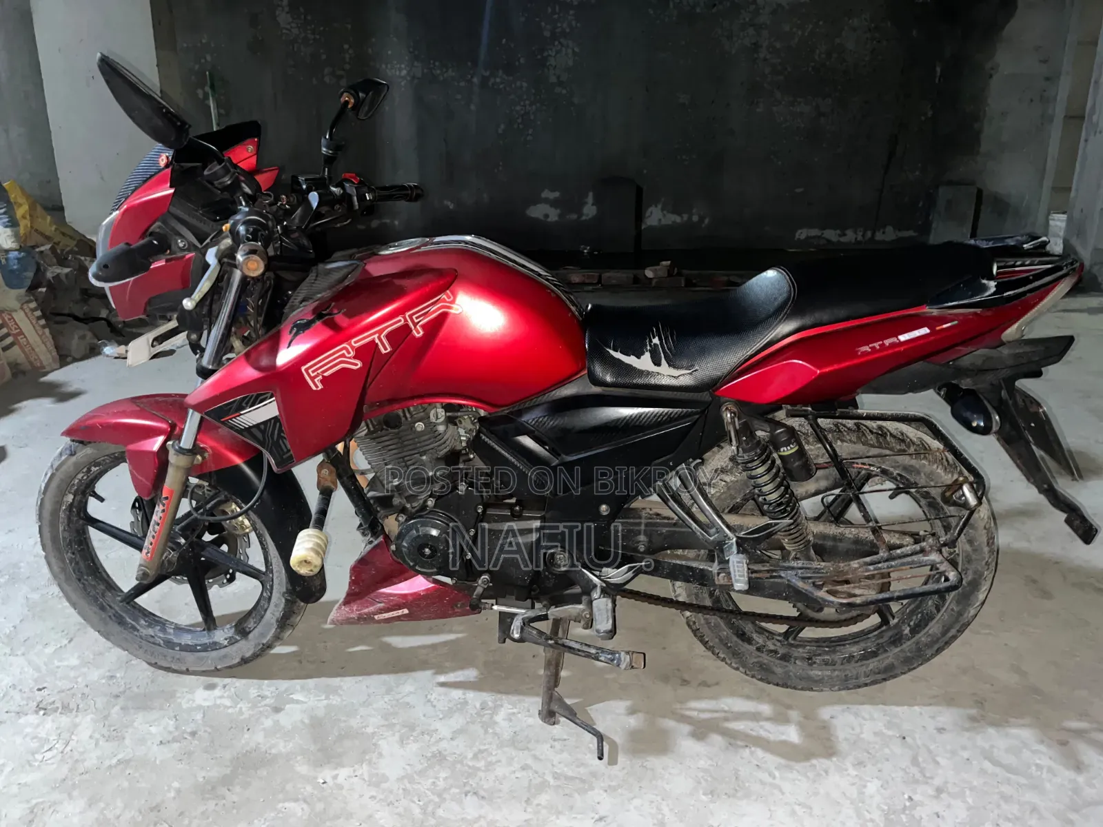 TVS Apache RTR 160 2V 2021 Red