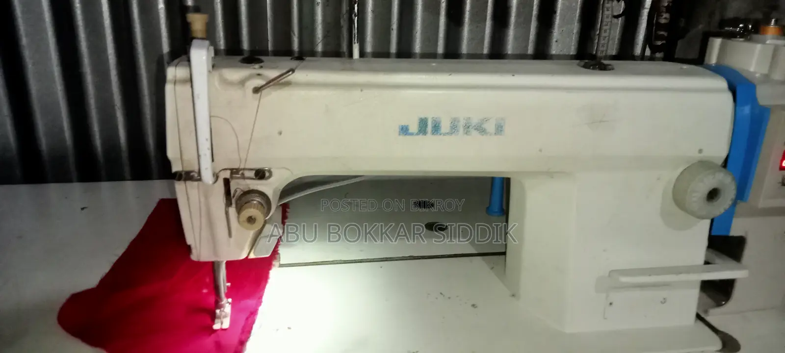 সেলাই মেশিন/ সুইং প্লেইন মেশিন Juki, সার্বো-মটর এবং রানিং গার্মেন্স!