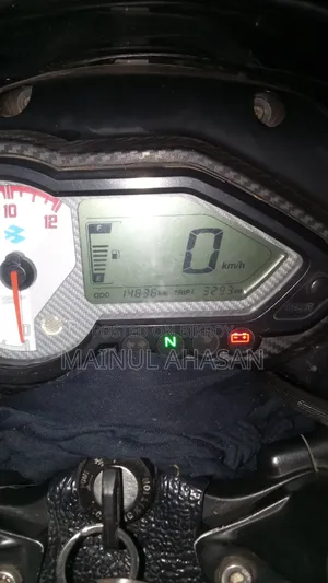 বাজাজ পালসার ১৫০ ২০২২ ব্ল্যাক