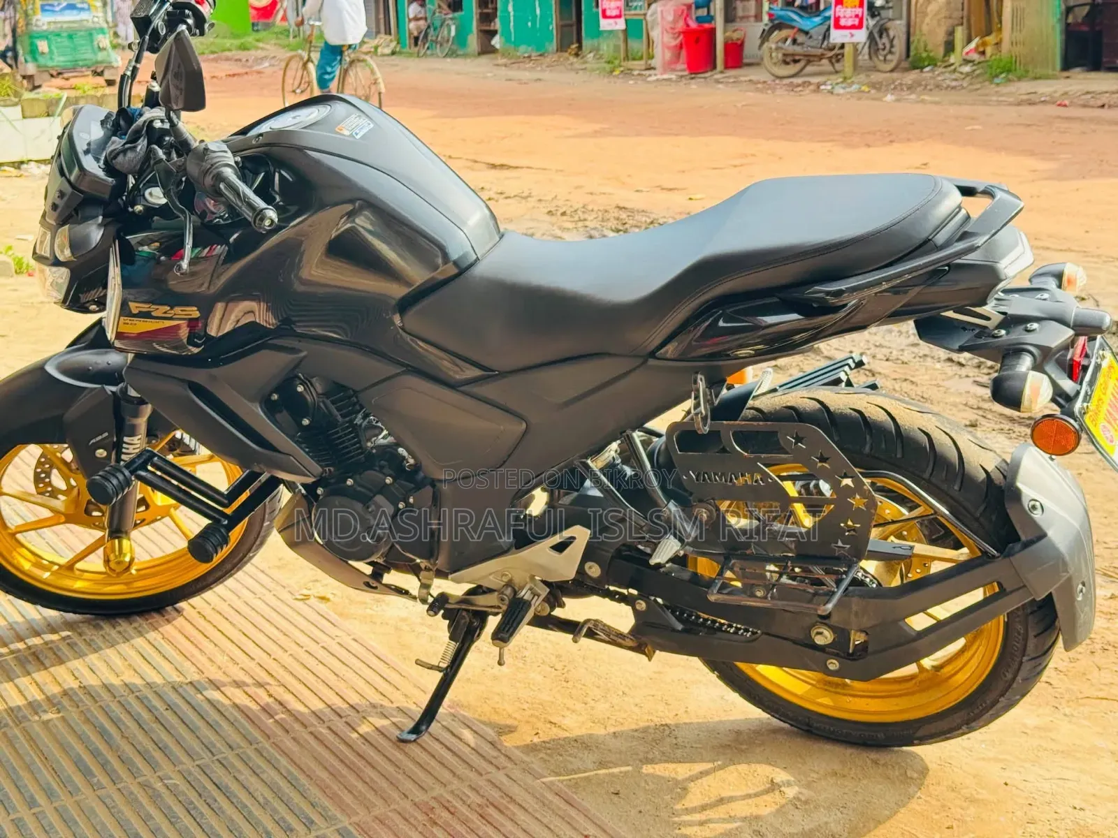 ইয়ামাহা এফজেডএস ভি৩ ২০২৪ ব্ল্যাক