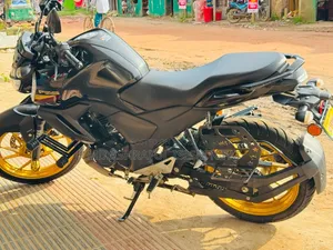 ইয়ামাহা এফজেডএস ভি৩ ২০২৪ ব্ল্যাক