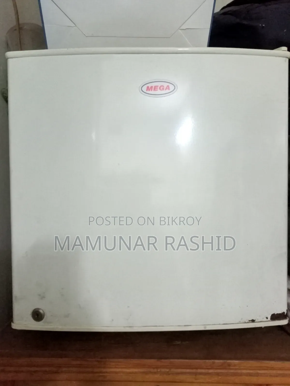 ছোট ফ্রিজ