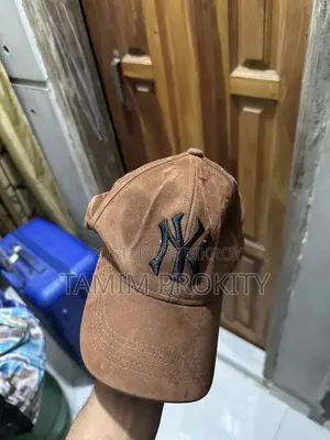 সুয়েড নিউ ইয়র্ক ইয়াঙ্কিস (এনওয়াই) ক্যাপ – ব্রাউন