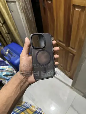 আইফোন ১৪ প্রো ম্যাগসেফ ম্যাট কেস (স্বচ্ছ)