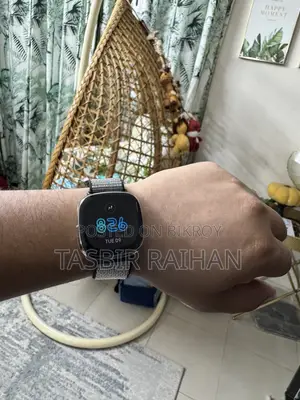 ফিটবিট সেন্স স্মার্টওয়াচ
