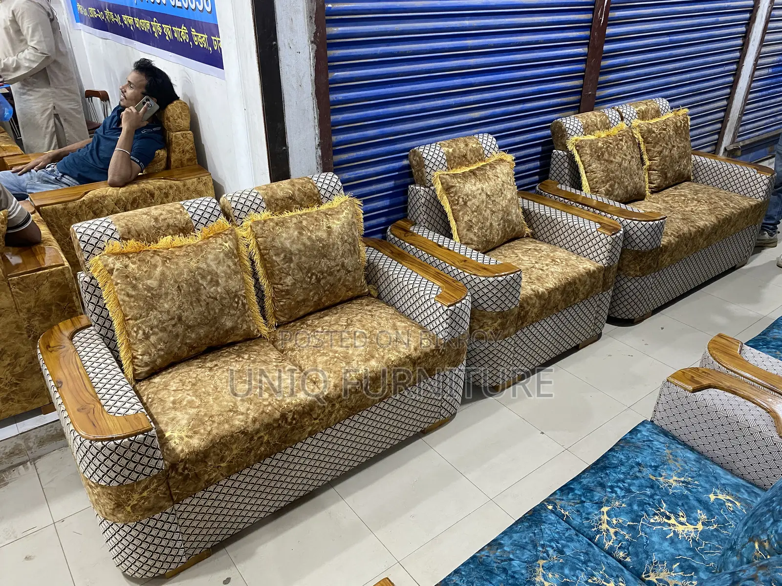 ২ ২ ১ সোফা ৫ সিটের বাজেট ফ্রেন্ডলি