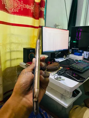 অ্যাপল আইফোন এক্সএস ম্যাক্স ৬৪ জিবি গোল্ড