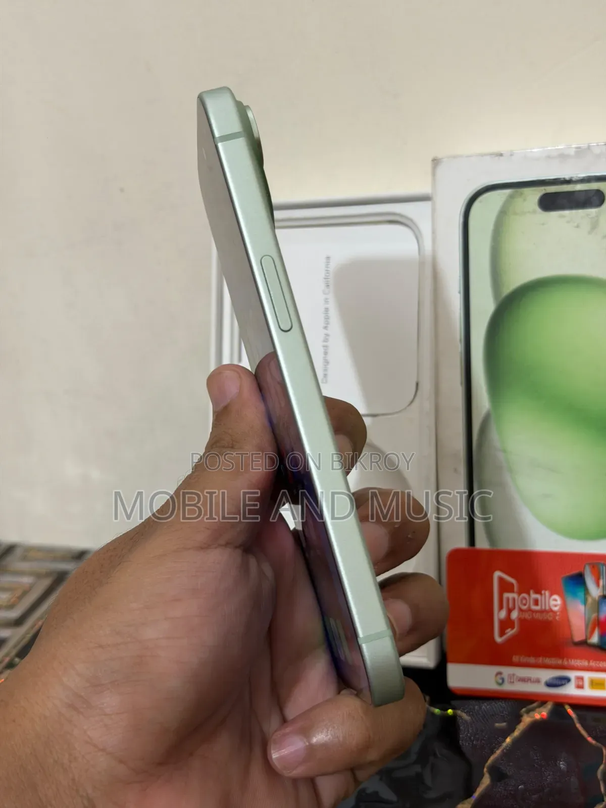 Apple iPhone 15 128 GB Green