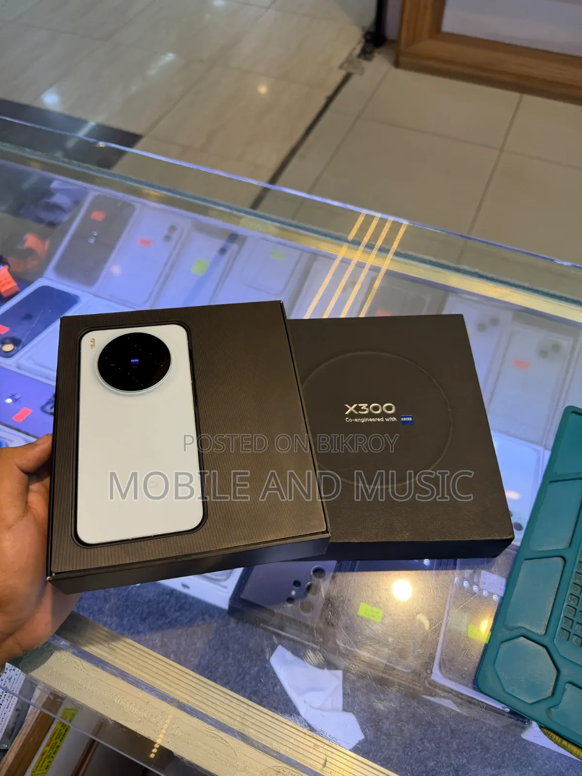 Vivo X300 256 GB White