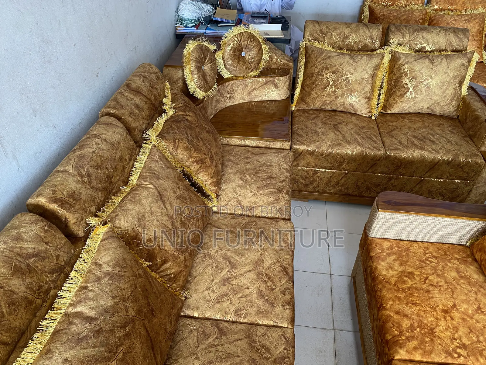 মিনি কর্নার সোফা ৫ সিট সাথে ১ কর্নার