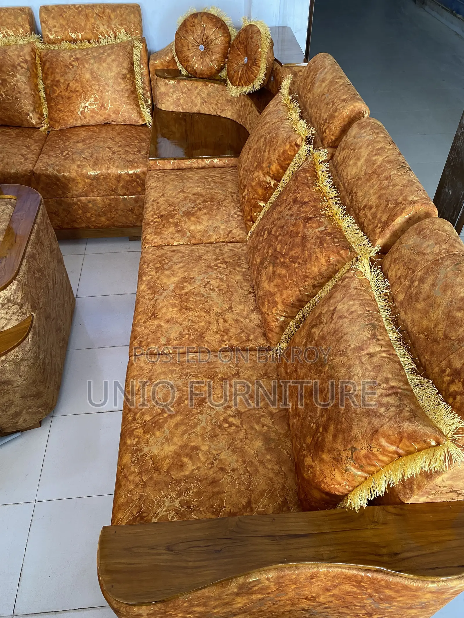 মিনি কর্নার সোফা ৫ সিট সাথে ১ কর্নার