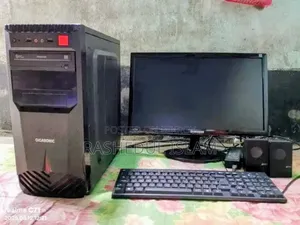 Desktop Computer 4GB RAM Intel Core i3 Processor 128GB Solid State Drive