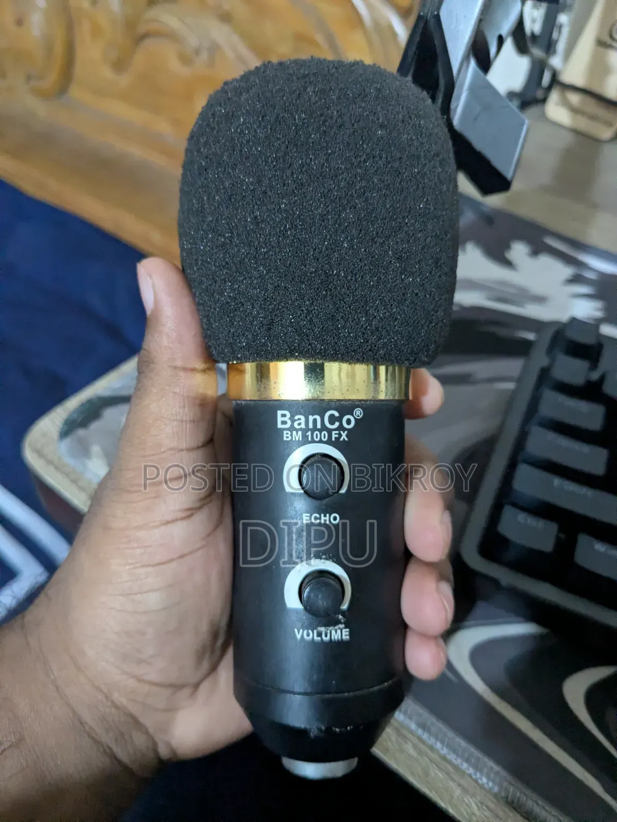 Banco BM 100 Fx মাইক্রোফোনটি বিক্রি করা হবে