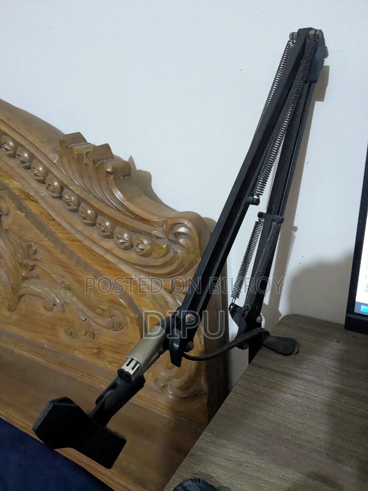 Banco BM 100 Fx মাইক্রোফোনটি বিক্রি করা হবে